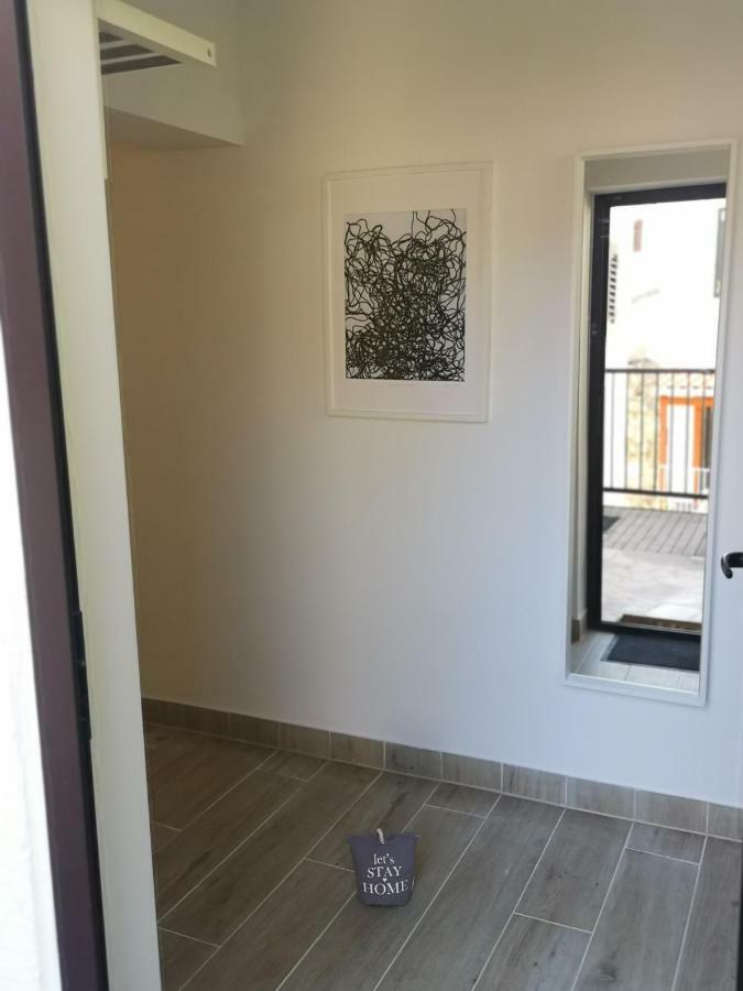 Apartman Studio Kod Ujevica Baška Voda Zewnętrze zdjęcie